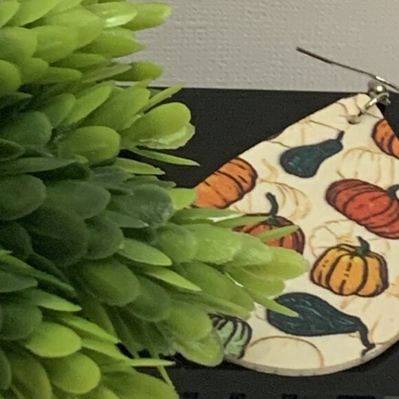 Pumpkin Earring, Thanksgiving Earring, Halloween Earring, Fall Earring, Gourd - Picture 3 of 9